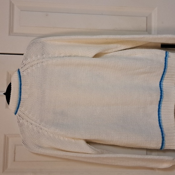 Diana Elegant White Cardigan with Blue Floral Accents - Picture 3 of 3